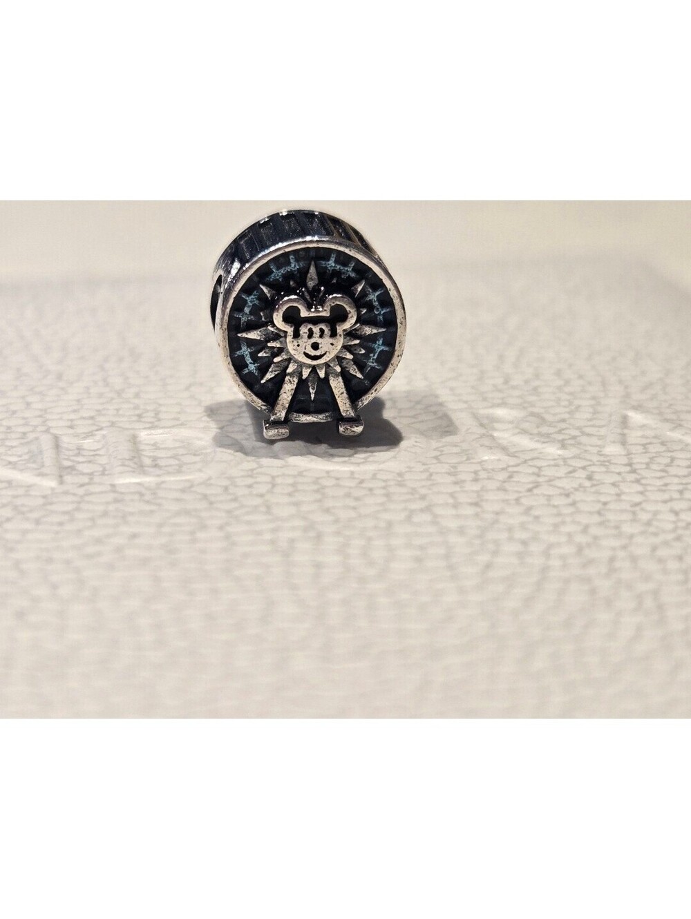 Pandora charm disney mickey carasouel